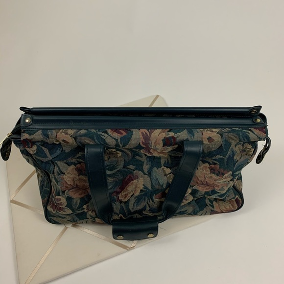 Gloria Vanderbilt tote / travel bag - Picture 8 of 8